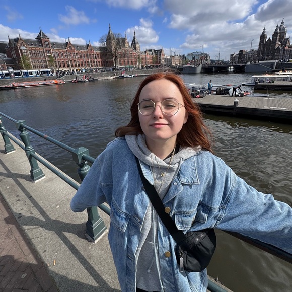 Meet your Posher, August - Picture 1 of 1